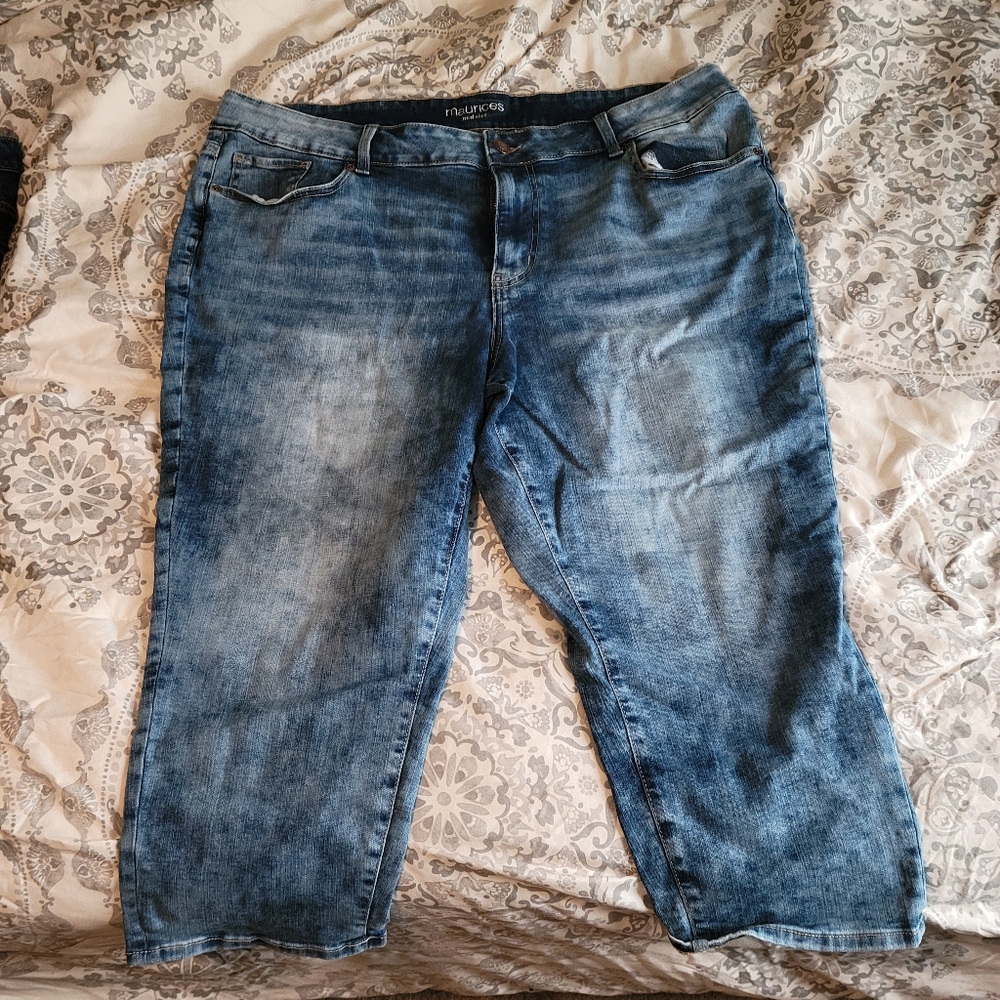 Maurices capris